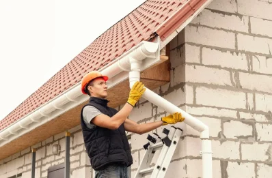 Pose et remplacement de gouttières à Nastringues